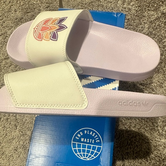 Adidas slides - Picture 2 of 5